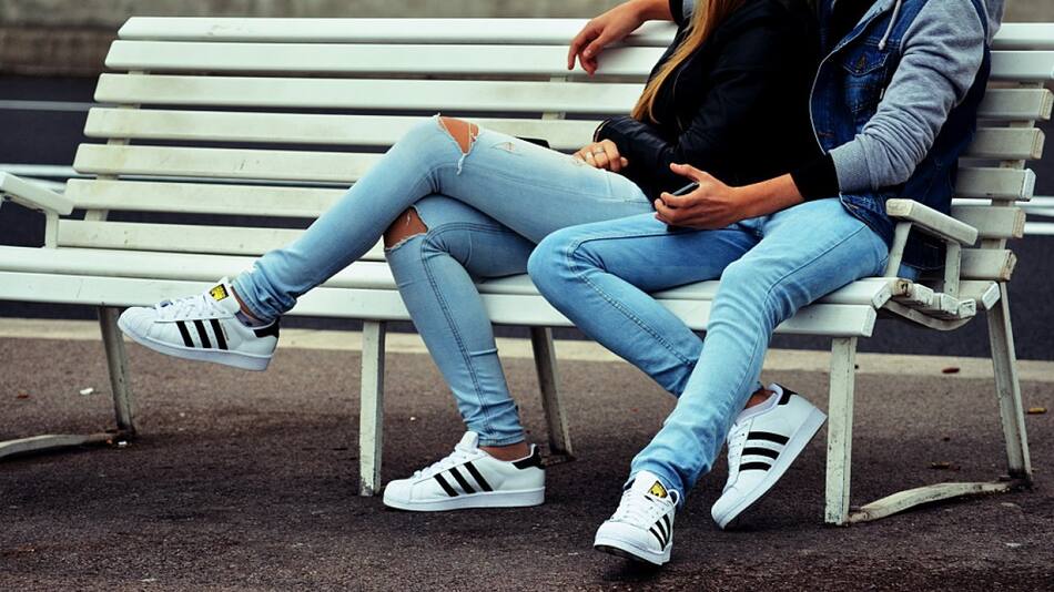 El uso excesivo del celular puede afectar a una relación sentimental. Foto: Unsplash.