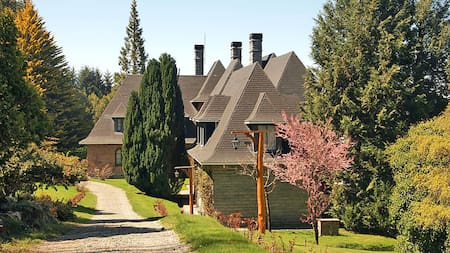 Residencia "El Messidor". Foto: villalaangostura.com.ar.