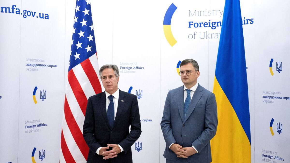 Antony Blinken y Dmitro Kuleba en Kiev. Foto: Reuters.