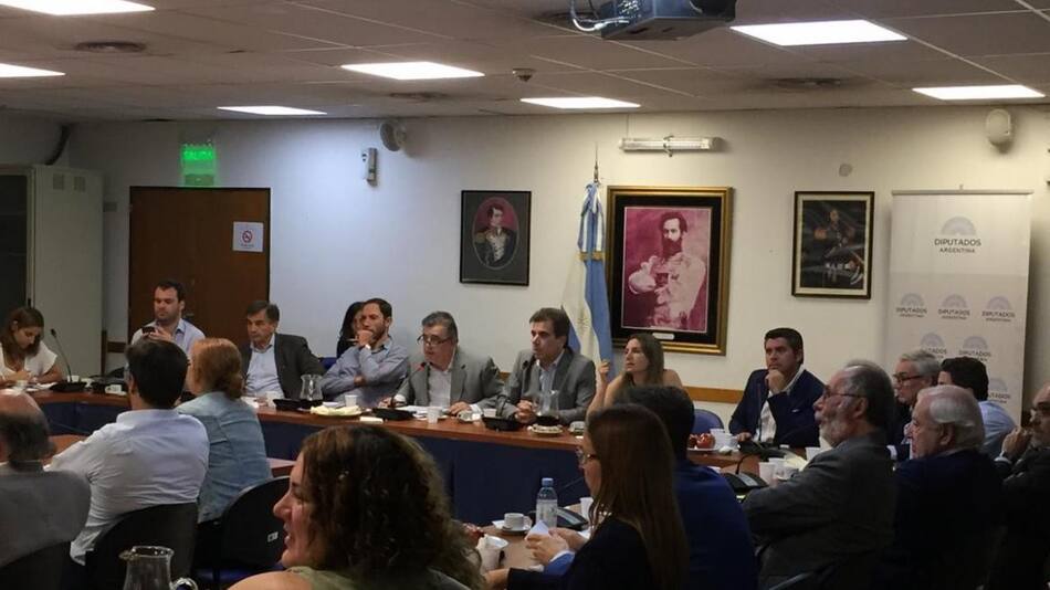Interbloque de diputados nacionales de Juntos por el Cambio, por proyecto de emergencia