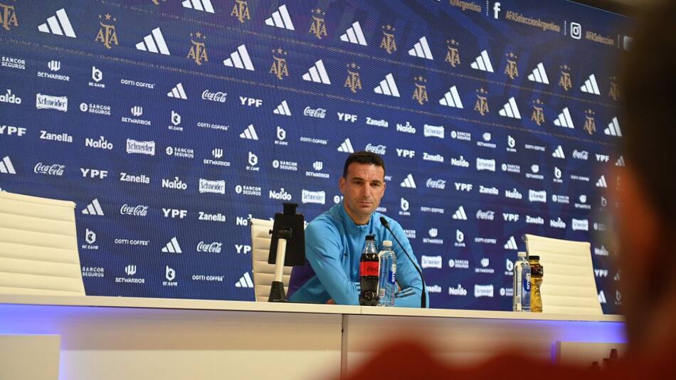 Lionel Scaloni en conferencia de prensa. Foto: Télam.