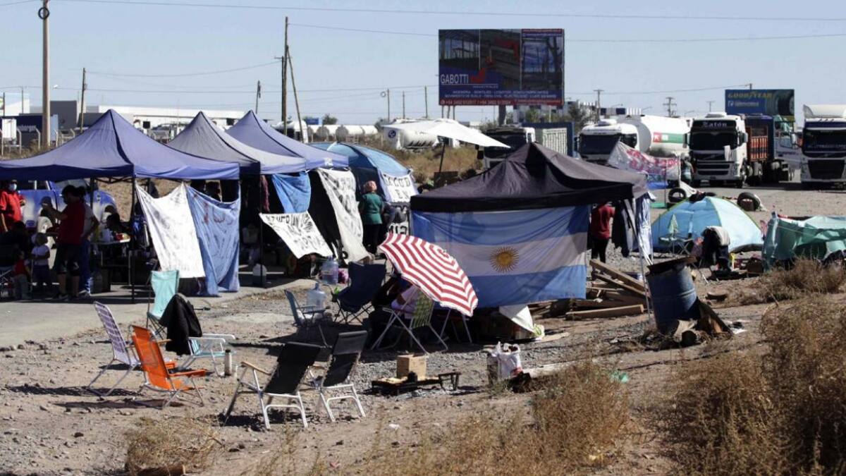 Protestas en Neuquén, Vaca Muerta, corte de rutas, NA