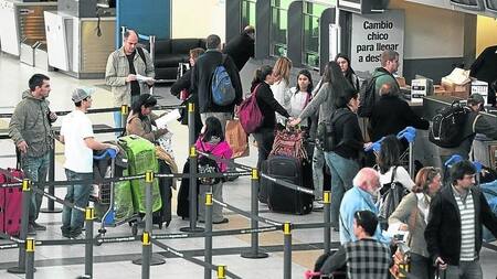 Turistas argentinos que viajan al exterior