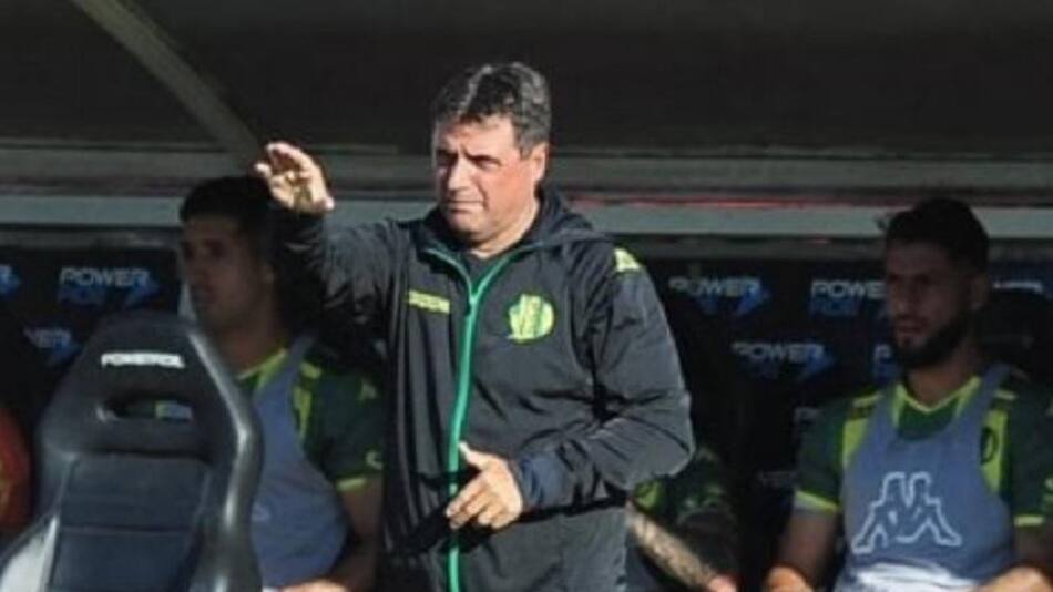 Nuevo DT en la "T": Hoyos firmó un contrato hasta 2022 y se suma este viernes a la pretemporada