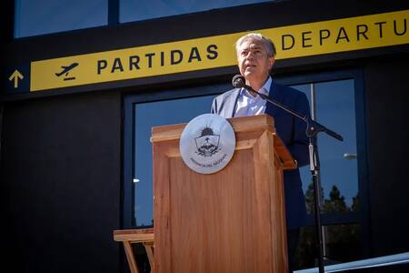 Inauguración del sector de partidas del Aeropuerto Chapelco.