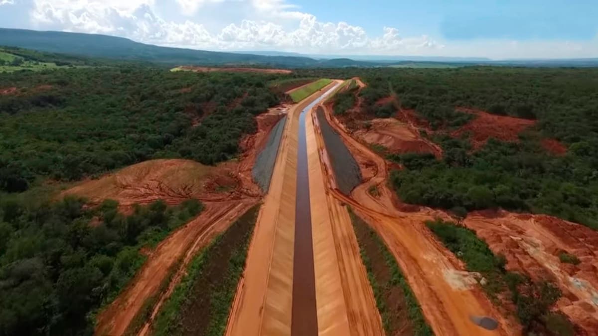 Inspirado en China: el ambicioso río artificial de 145 km que construye un país de Sudamérica para frenar la sequía
