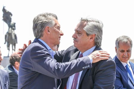 Mauricio Macri y Alberto Fernández, en la misa