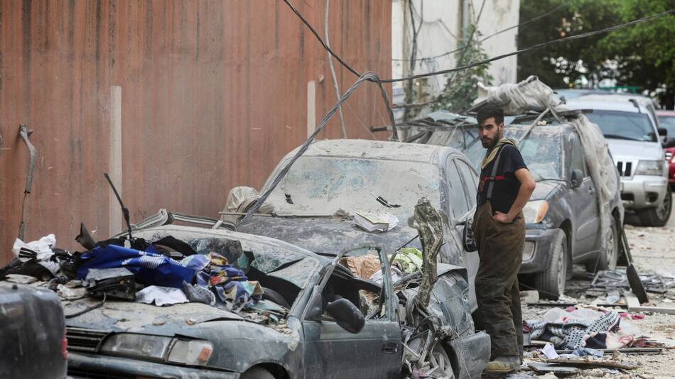 Consecuencias de un ataque aéreo israelí en Beirut. Foto: Reuters/Mohamed Azakir.