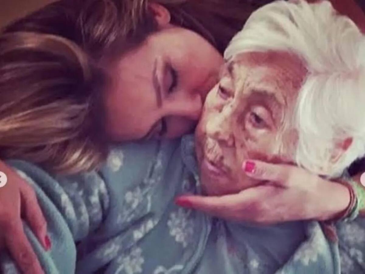 Thalía, Laura Zapata y su abuela Doña Eva