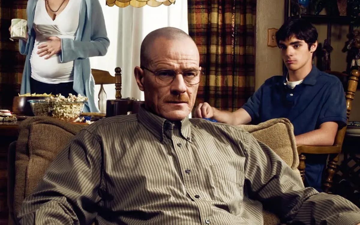 RJ Mitte (derecha) era reconocido mundialmente por interpretar al hijo de Walter White en Breaking Bad.