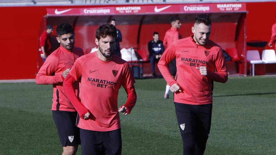 Ever Banega, Franco Vázquez y Lucas Ocampos