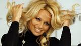 Pamela Anderson confesó que su mejor noche de sexo fue con un hombre de 80 en Buenos Aires