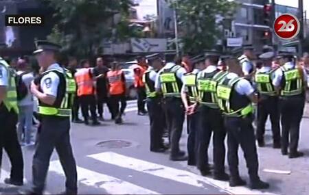 Manteros en Avenida Avellaneda