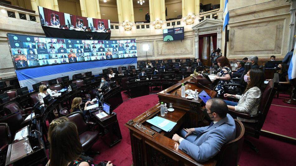 El oficialismo aprobó el proyecto de reforma previsional en el Senado