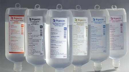 Solución fisiológica prohibida por ANMAT.