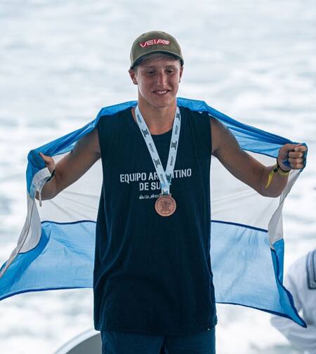 Thiago Passeri, campeón de Surf.