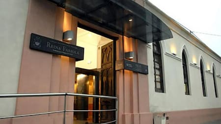 La trasladaron de inmediatamente a la Clínica Reina Fabiola. Foto: Télam.