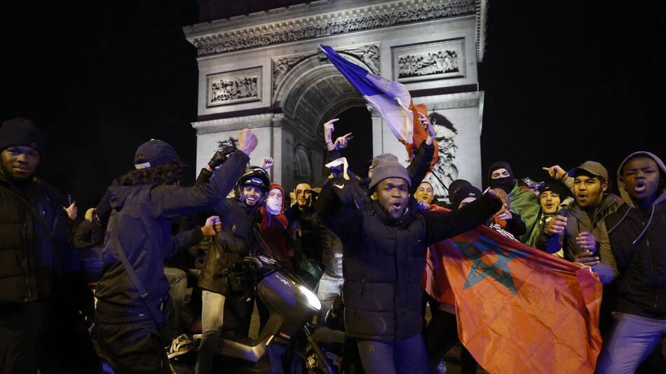 Festejos de marroquíes en París_Reuters