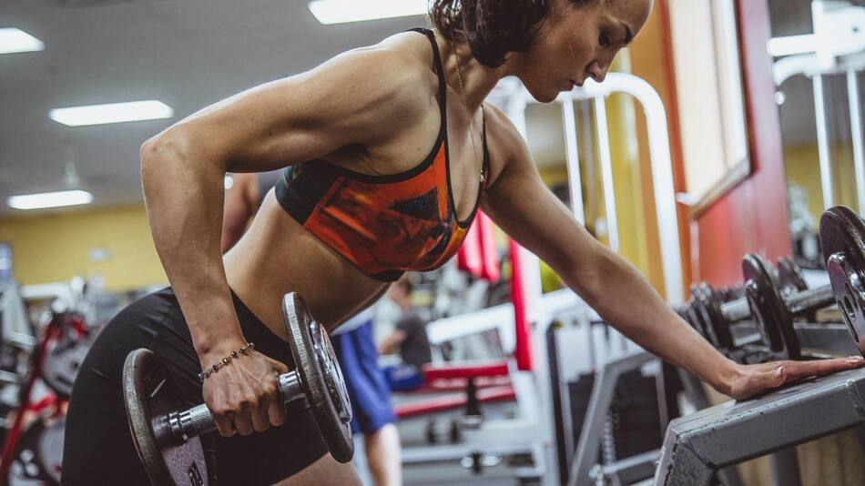 Entrenamiento de fuerza. Foto Unsplash.