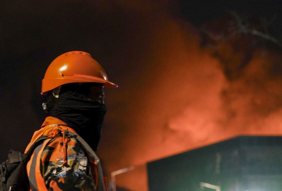 Explosión e incendio en el Polo Industrial de Ezeiza.