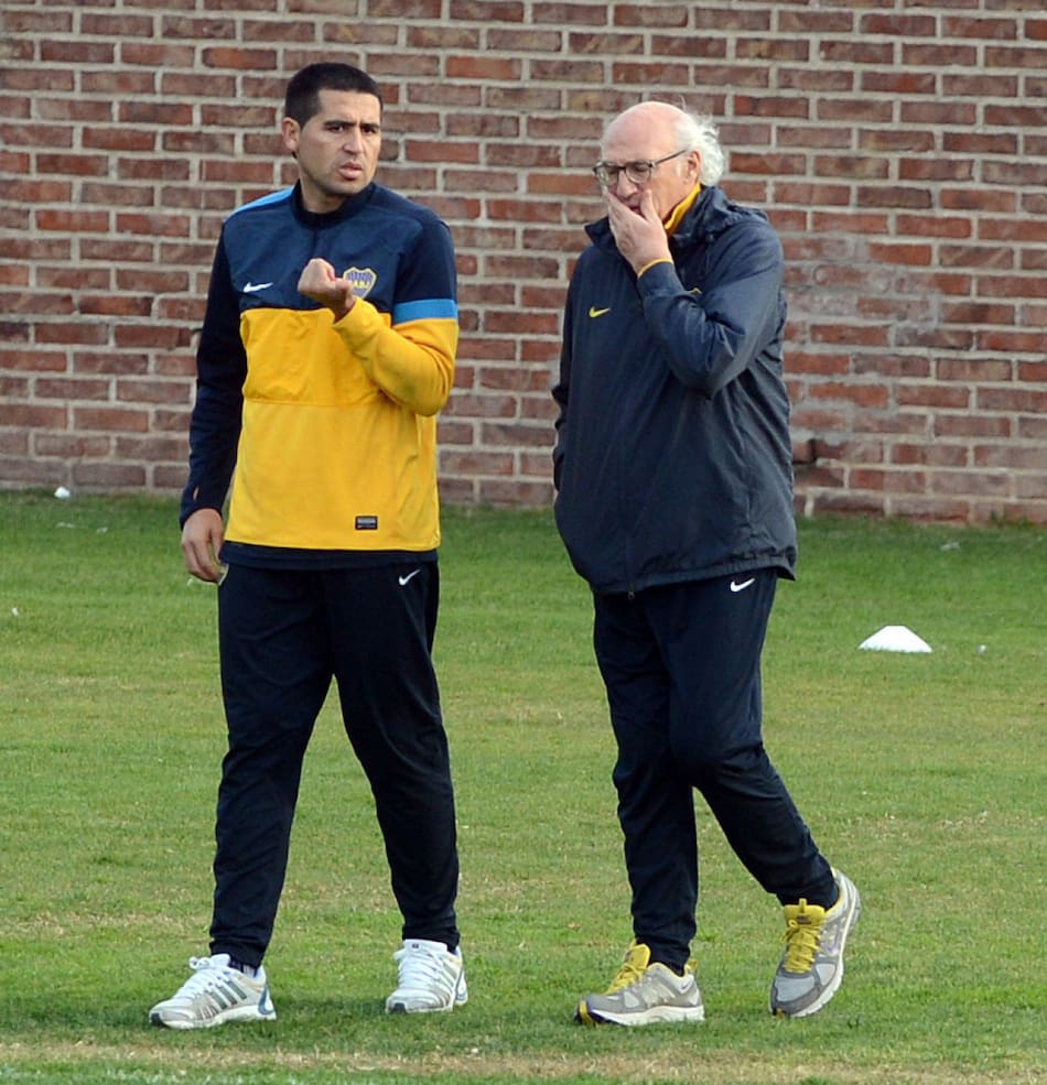 Juan Román Riquelme y Carlos Bianchi. Foto: NA.