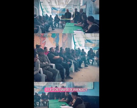 Gustavo Menéndez acompañó a vecinos de Merlo en uno de los últimos trámites para obtener la escritura de sus hogares.