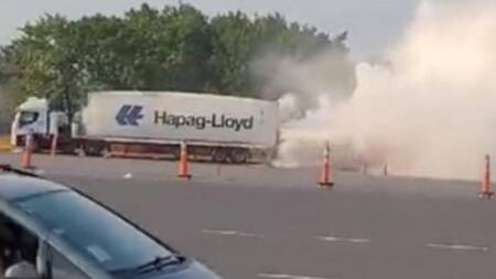 Derrame tóxico en el Acceso Oeste. Foto: NA.