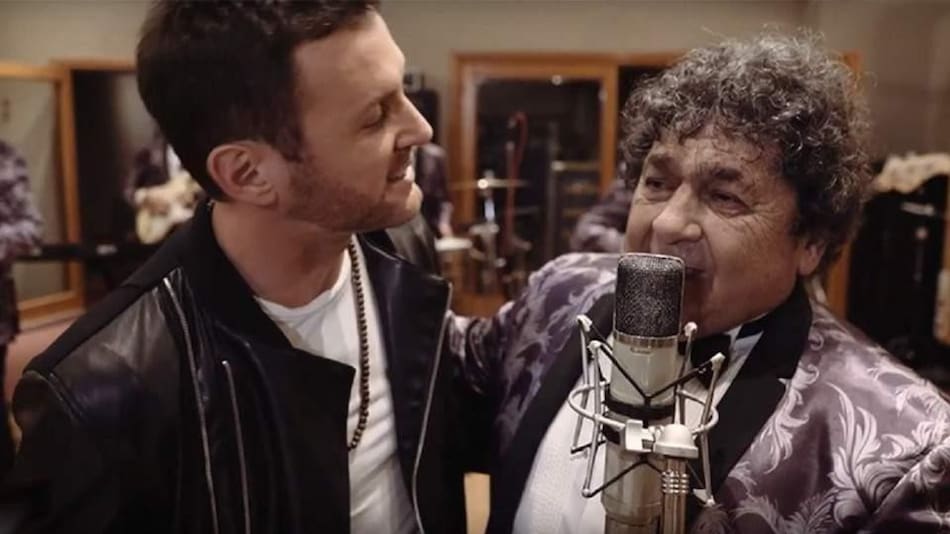 Axel ganó un galardón de oro por su tema con "Los Palmeras"