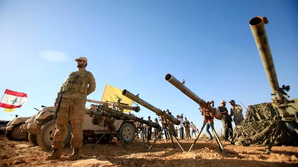 Milicianos de Hezbollah en la frontera entre El Líbano e Israel. Foto: Reuters.