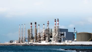 Japón inauguró una impresionante planta de “electricidad infinita”: solo utiliza agua dulce y salada