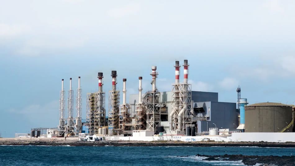 Japón inauguró su primera planta de “electricidad infinita”.