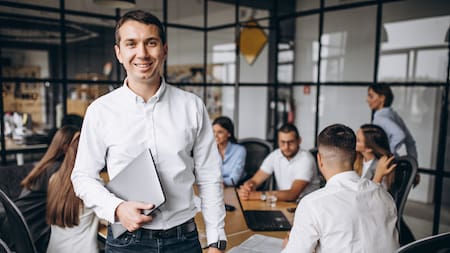 El cambio cultural de la Generación Z: eligen la lectura y dormirse temprano