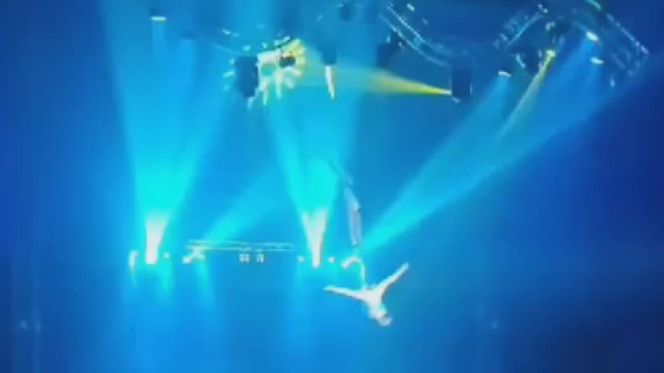 El momento del accidente de los trapecistas. Foto: captura de video