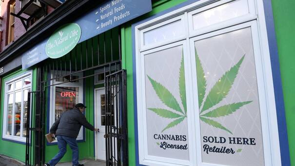 Canadá, el segundo país en el mundo en legalizar la marihuana recreativa