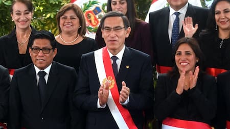 Martín Vizcarra, Perú, Agencia NA