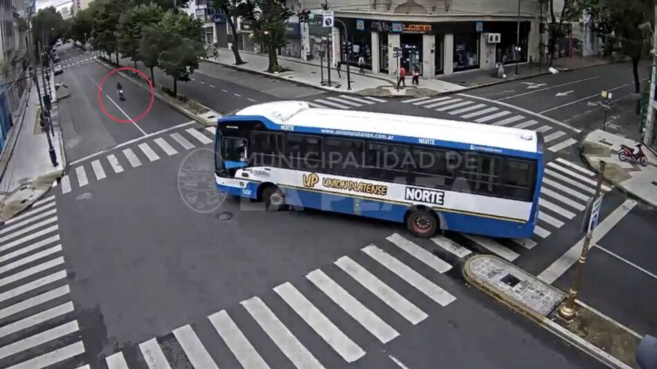 Trágico choque en La Plata. Foto: captura de pantalla