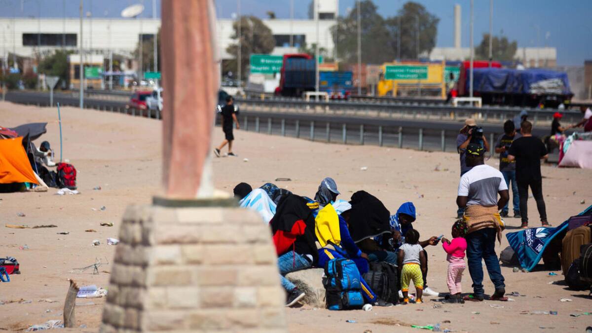 Crisis migratoria en la frontera entre Chile y Perú. Foto: EFE