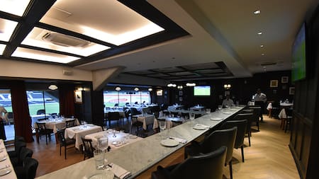 Platos de primer nivel con una vista Monumental: cuánto sale comer en el nuevo bodegón de River