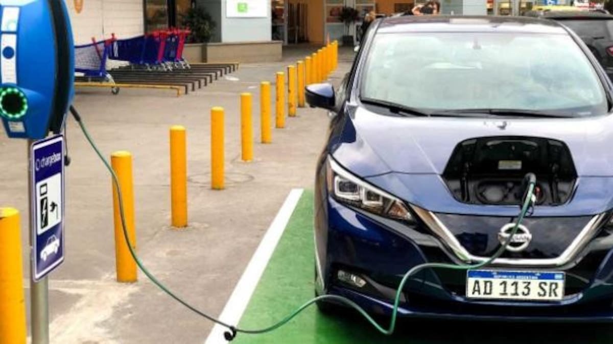 Electromovilidad récord: cada vez más argentinos eligen autos híbridos y eléctricos.
