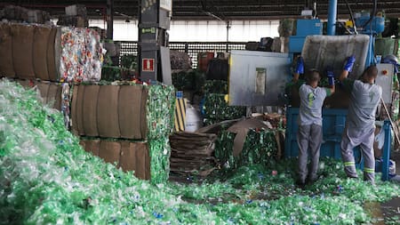Plásticos, reciclaje. Foto: EFE.