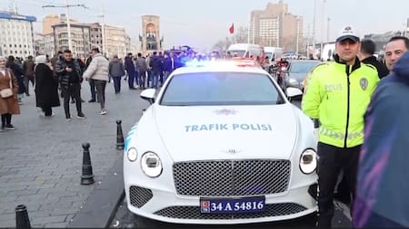 La Policía de Estambul convirtió los autos de alta gama de la mafia en patrullas de lujo