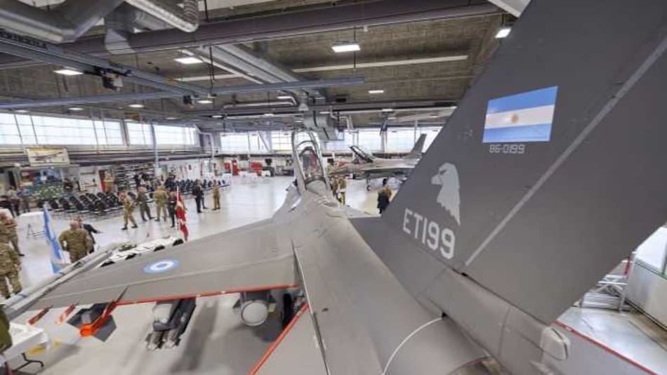Los nuevos aviones caza F-16 de la Fuerza Aérea Argentina.