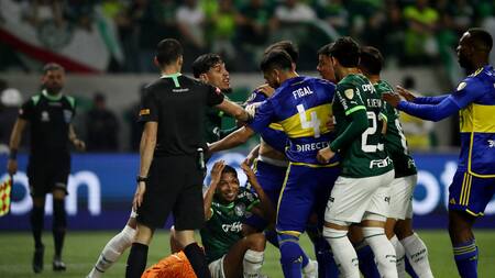 Arbitraje en Boca-Palmeiras; Copa Libertadores. Foto: Reuters.