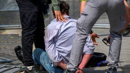 Sospechoso de disparar contra Robert Fico es detenido. Foto: Reuters.