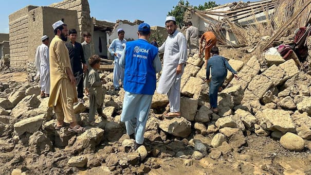 Afganistán: más de 800 muertos y miles de heridos tras un devastador terremoto de magnitud 6,0