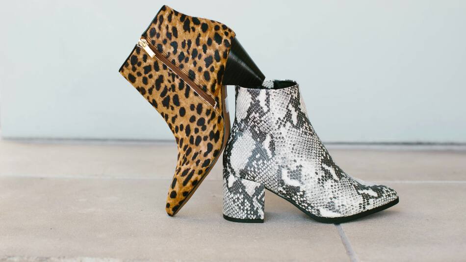 Los zapatos de taco no van más. Foto: Unsplash.