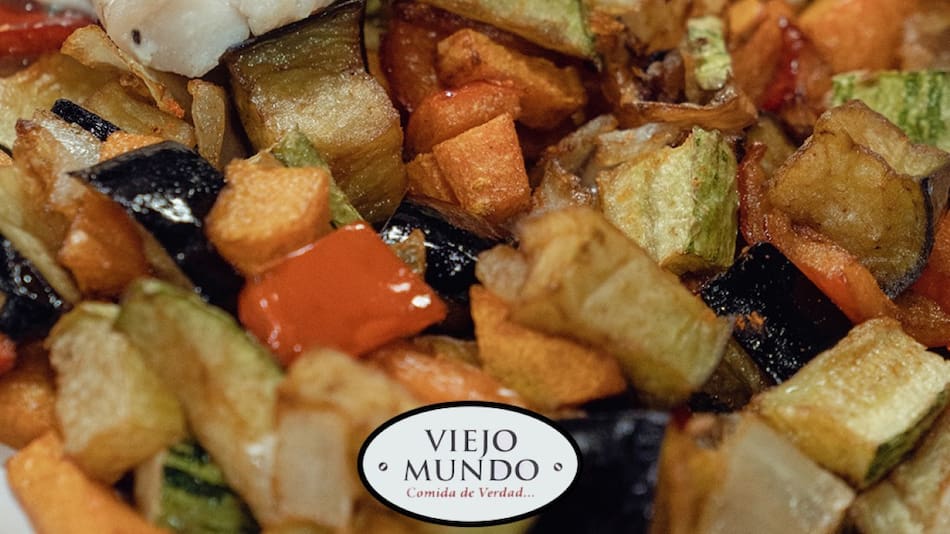 Variedad de platos en el Bodegón Viejo Mundo. Foto: Instagram viejomundobodegon.