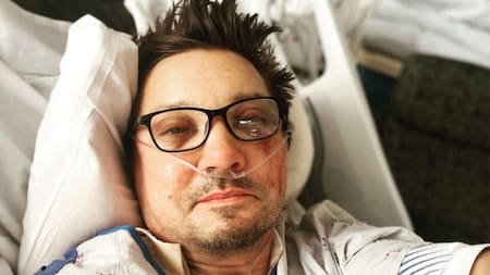 Jeremy Renner desde el hospital. Foto: Instagram @jeremyrenner