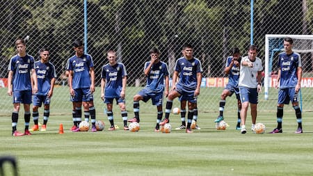 El “reencuentro” de Úbeda con Ascacibar: de elegirlo capitán a un gran elogio en la Selección Sub 20