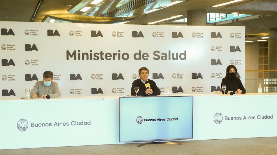 Fernán Quirós, ministro de Salud de Ciudad, Agencia NA